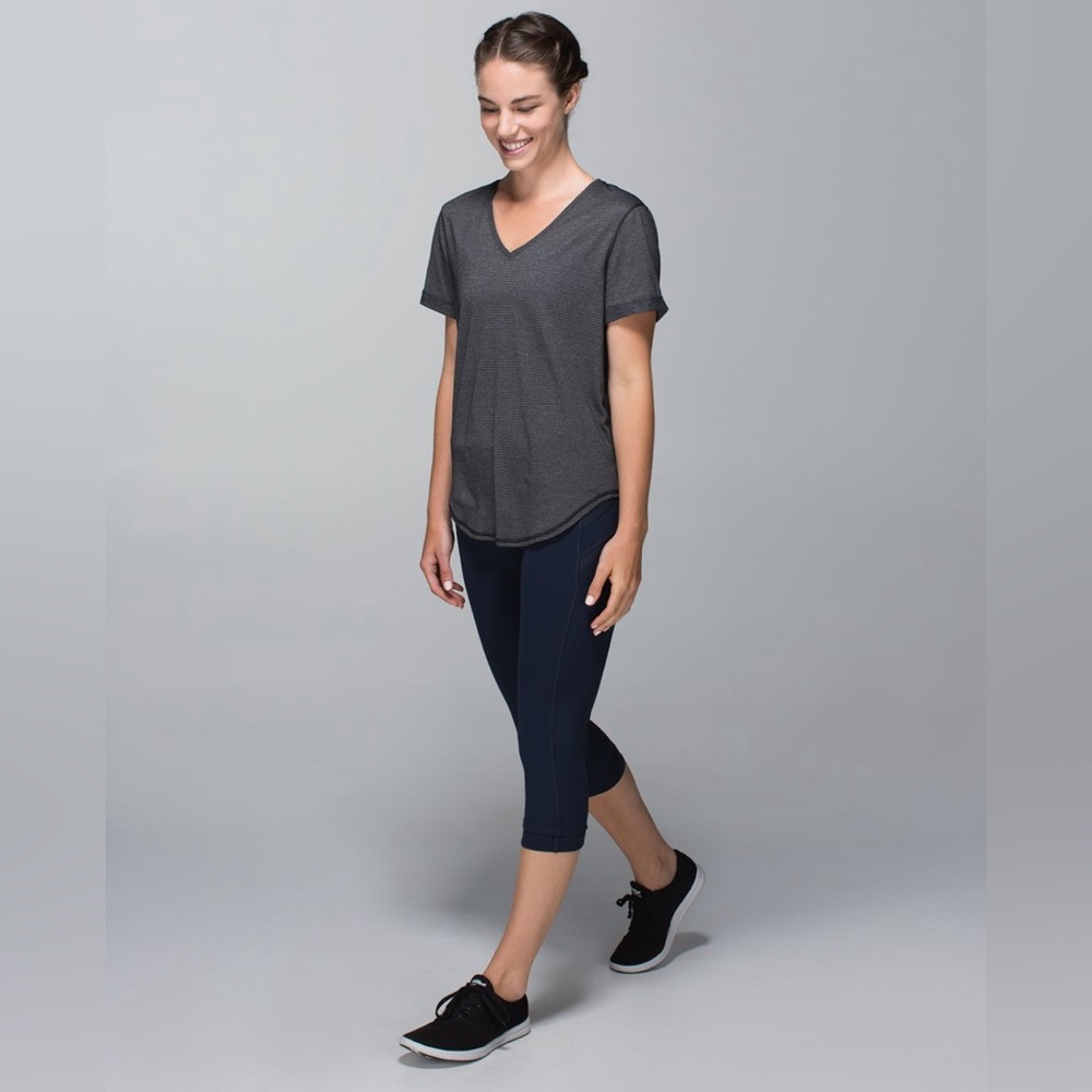 Lululemon Athletica Illumina Crop Inkwell/Rugged Blue Size 4